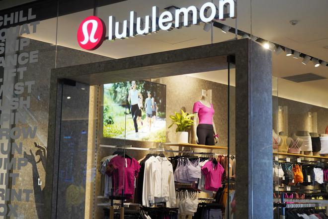 开云体育签下高尔夫球手的lululemon对男装活动市场有了更多野心(图2)
