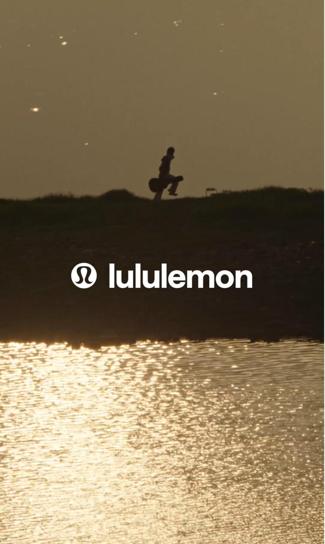 开云体育800一条的lululemon瑜伽裤在华向“下”进发(图3)